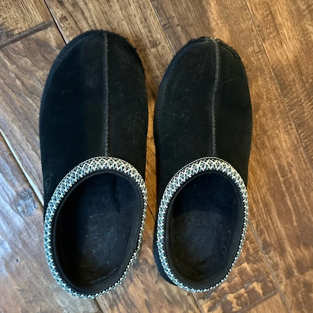 UGG Youth Tasman II Black Slippers - Picture 2 of 5